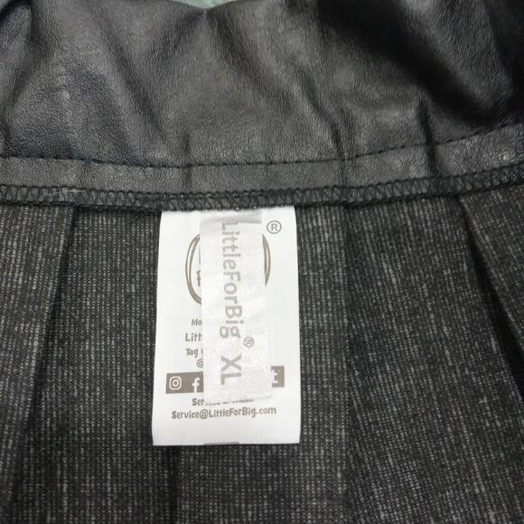 Little For Big Size XL Black Pleather Skirt With Straps & Silvertone Handcuffs - Picture 6 of 13